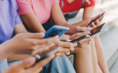Smartphones may be beneficial to children – if they avoid social media