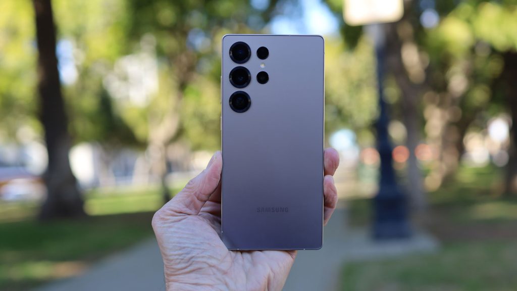 The Samsung Galaxy S26 Ultra could have the iPhone 17 Pro Max beat in at least one key way