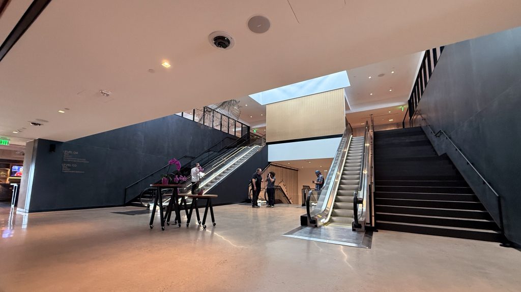 United just opened its biggest-ever airport lounge, and it’s a dream for tech fans – here’s what’s inside