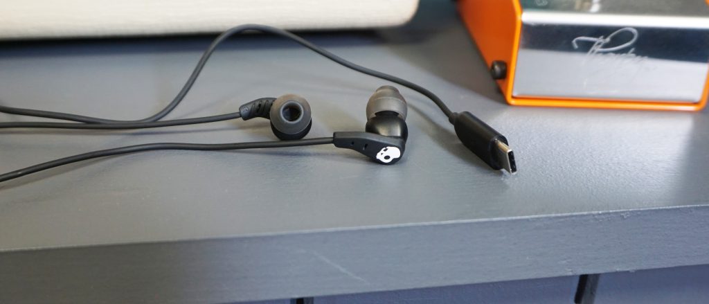 One more reason to stick with wired earbuds? Kamala Harris warns ‘I’m just telling you that’s a little bit more secure’ than wireless earbuds after her experience in intelligence briefings