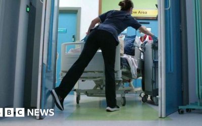 Long A&E waits causing heartbreaking suffering, Age UK says
